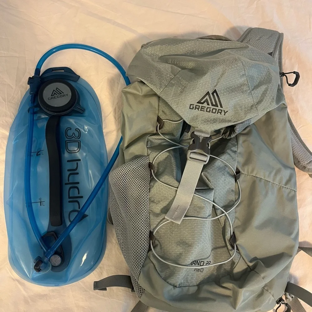 Like new Gregory Nano 22 H2O Gray Backpack with Hydration Pack - Picture 1 of 8